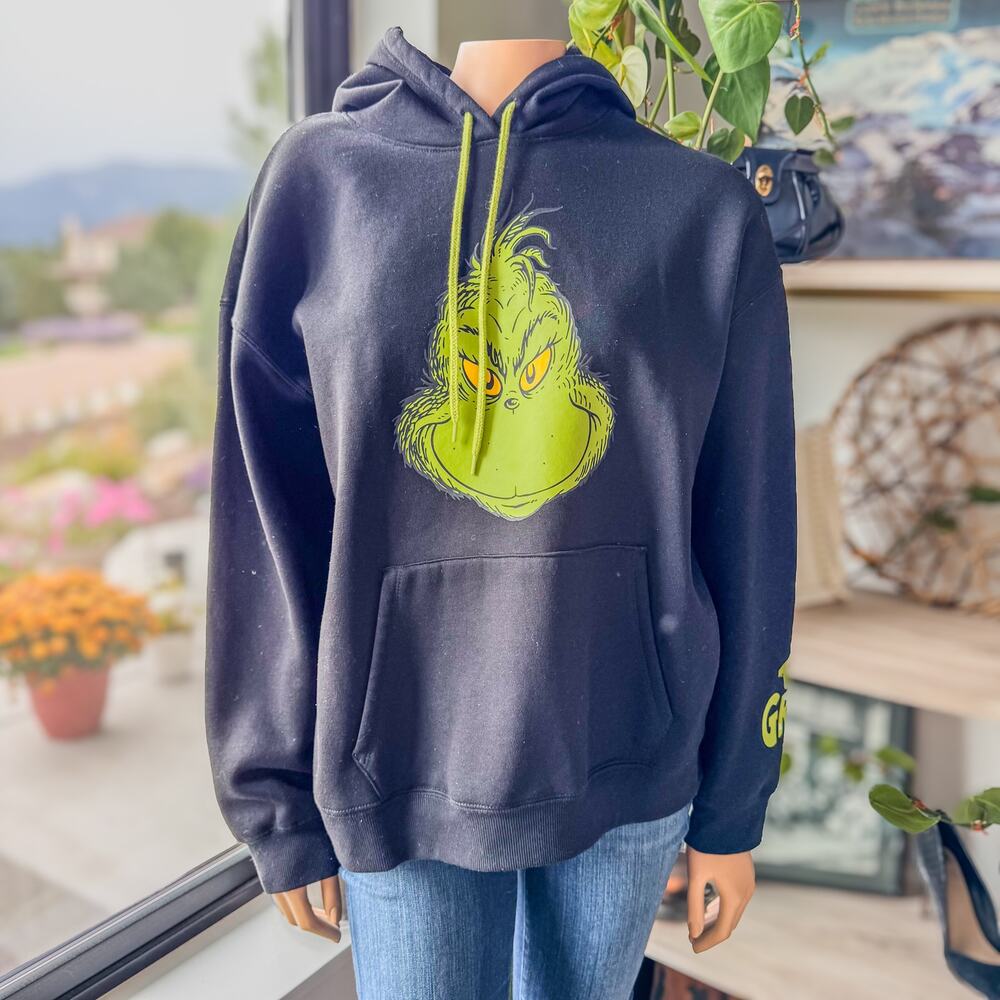 The Grinch Classic Christmas Holiday Hooded Sweatshirt, Youth Size XL(16-18)
